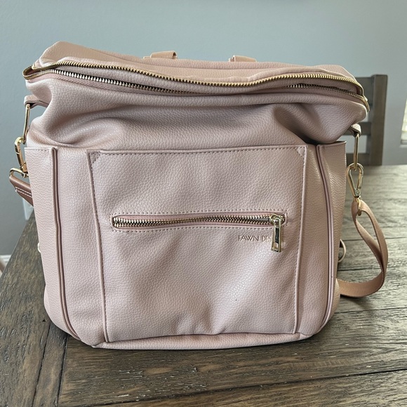 Fawn Design Other - Fawn design diaper bag